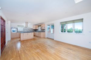 Dining Kitchen- click for photo gallery